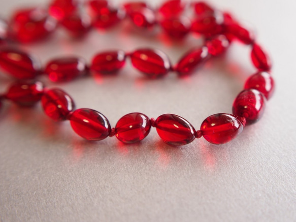 14kgf天然珠寶立陶宛紅琥珀色（天然琥珀色）深紅色穿孔（耳飾可變） 第5張的照片
