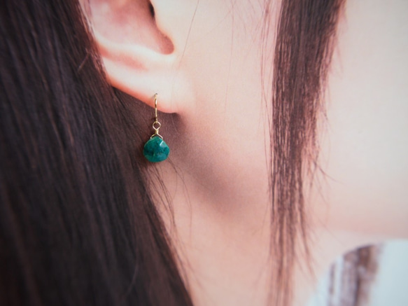 14kgf稀有寶石Chrysocola AA馬龍孔雀綠色天然石耳環（可更換耳環） 第3張的照片