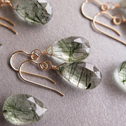 14kgf 希少石 グリーンルチルクォーツAAA 古茶色のピアス（イヤリング