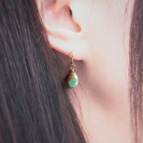 14kgf 希少 シリカタイト（コーティングプレナイト）金春色のピアス