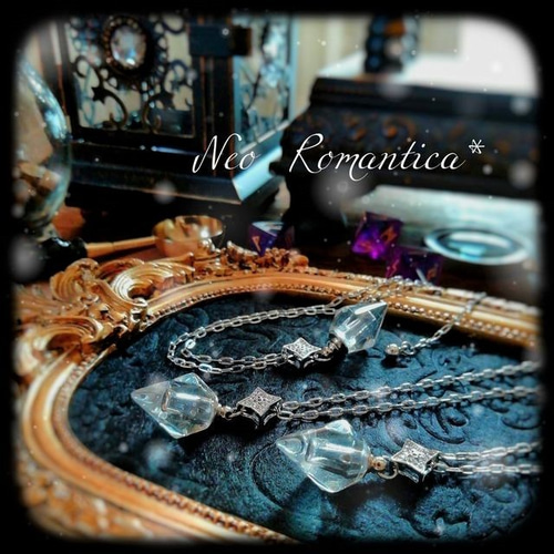 DENA クリスタル香水ボトル ダイヤモンド型