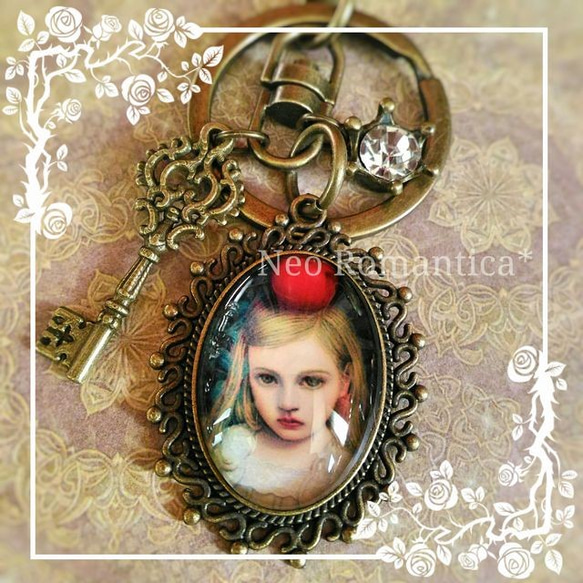 可愛い女の子＊林檎＊レトロキーホルダー その他雑貨 Neo Romantica  