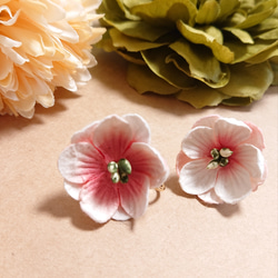 和紙のお花のイヤリング(白梅) 3枚目の画像