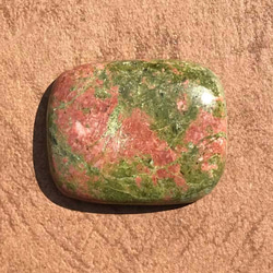 天然石 マクラメ レア ルース アメリカ産 ユナカイト 8.45g 014 7枚目の画像