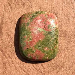 天然石 マクラメ レア ルース アメリカ産 ユナカイト 8.45g 014 8枚目の画像