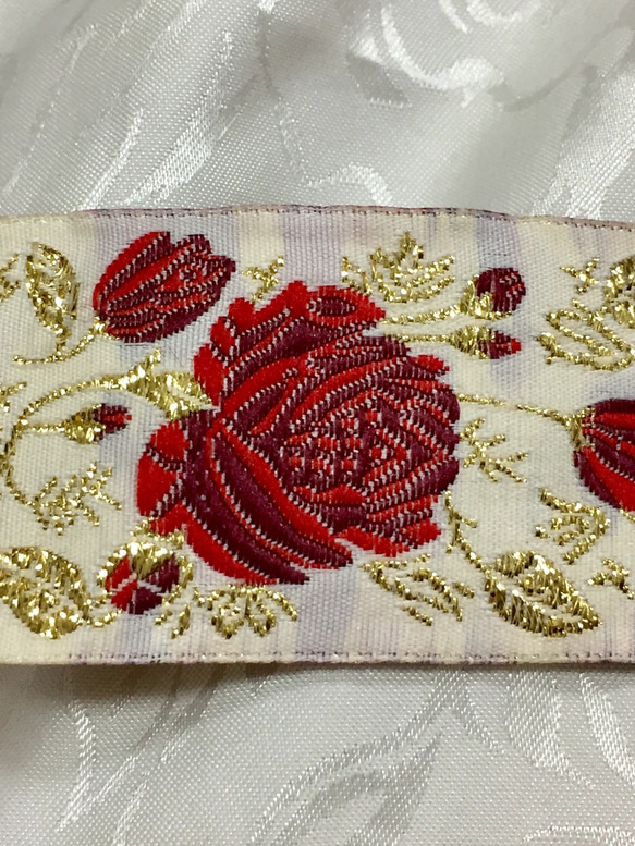 ジャガード織りリボン　赤薔薇柄 1枚目の画像