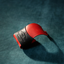 【可愛いベスト】AirPodsケース　赤+黒  本革 ワイヤレスイヤホンケース 6枚目の画像