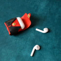 [Cute Best] AirPods 保護殼 紅色 + 黑色 真皮無線耳機保護套 第10張的照片