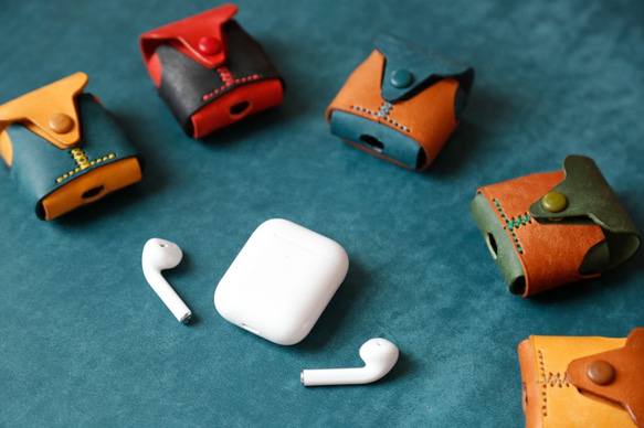 [Cute Best] AirPods 保護套，真皮，無線耳機保護套，5 種顏色可供選擇 第3張的照片