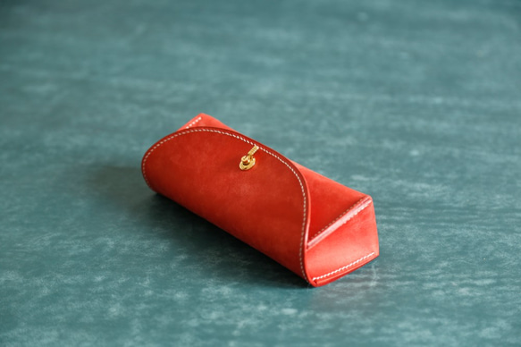 真皮手工製作筆盒、鉛筆盒、禮物、三角形、全手工縫製 第3張的照片