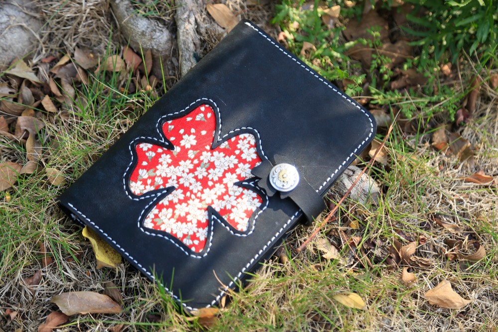 【花が咲き】A5サイズ-牛革手作り手縫い手帳