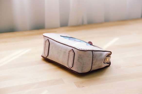 【深海魚】大人気！がま口バッグ 本革手作りのレザーショルダーバッグ 総手縫い　手持ち 肩掛け 2WAY 鞄　大 6枚目の画像