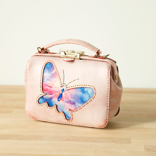 蝶々】がま口バッグ 本革手作りのレザーショルダーバッグ 総手縫い  