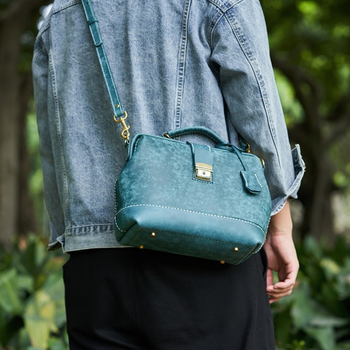 切線派】大容量 カメラ入れる がま口本革手作りのレザーショルダー