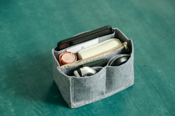 袋中袋：適合中型皮夾的內袋 第1張的照片