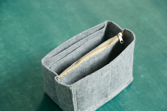 袋中袋：適合中型皮夾的內袋 第2張的照片