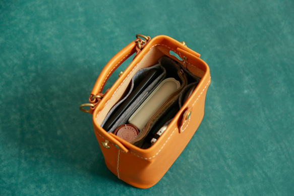 袋中袋：適合中型皮夾的內袋 第5張的照片