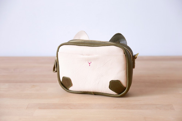新商品キャンペーン中！隠の猫ー本革小さなファスナーショルダーバッグ 　 2枚目の画像