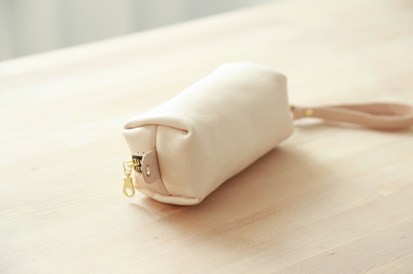 【柔らかいヌメ革】本革手作りペンケース ファスナー筆箱 プレゼント 化粧ポーチ 4枚目の画像