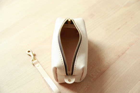 【柔らかいヌメ革】本革手作りペンケース ファスナー筆箱 プレゼント 化粧ポーチ 7枚目の画像