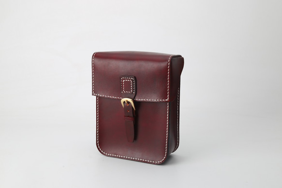 【名入れ・選べるステッチ】本革手作りのレザーショルダーバッグ 【名入れ・選べるステッチ】本革手作りのレザーショルダーバッグ C1285324829(9750円)