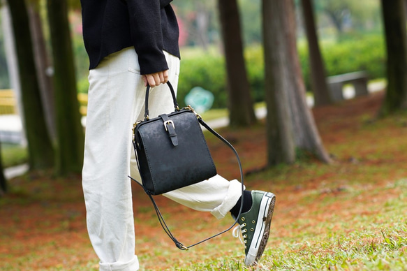 切線派】新商品！たるマチ2WAY 鞄 がま口 本革手作りのレザー