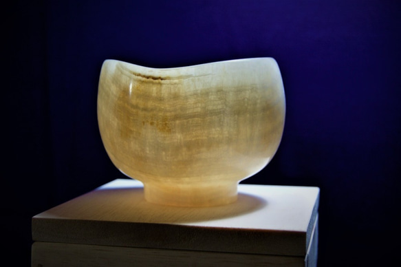 石の器　抹茶茶碗　『はつがま』天然石オニックス　彫刻家による手彫りの作品 7枚目の画像