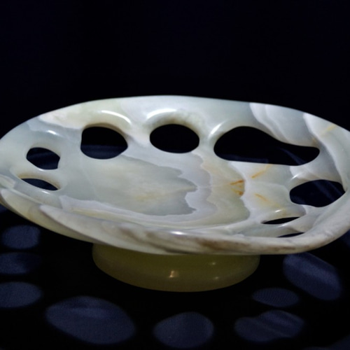 果物皿 フルーツ皿 天然石オニックスから彫りだされた果物専用皿、 窓