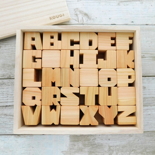 知育玩具】出産祝い♡1歳のお誕生日《送料無料【アルファベット〈A~Z