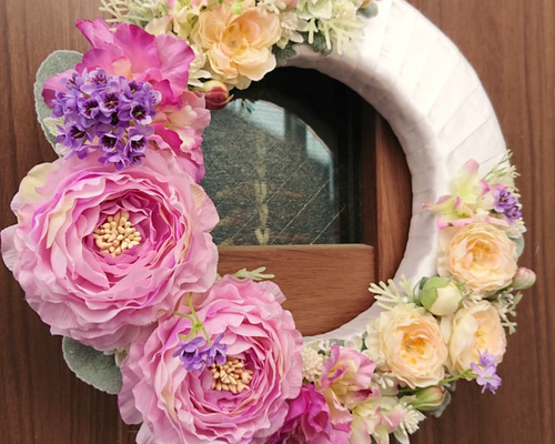 ラナンキュラスのリース・幸福の紫リース** アートフラワー studio