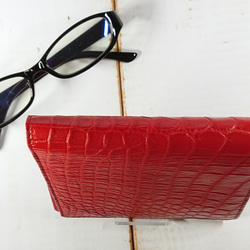 ★１点物★　クロコダイル　正方形　財布 【送料無料】牛革　牛皮　レザー　赤　二つ折り 5枚目の画像
