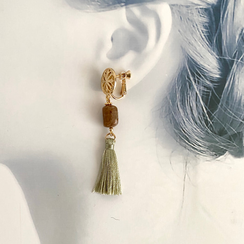 ビンテージゴールド&タッセル イヤリング/ピアス イヤリング ビンテージゴールド&タッセル イヤリング/ピアス イヤリング