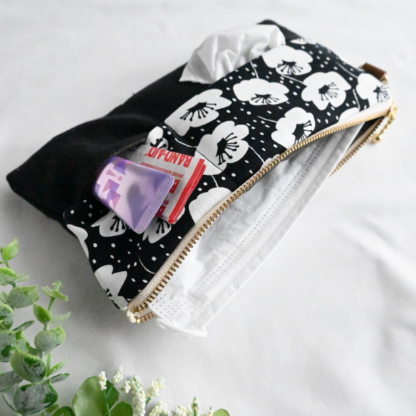 ﾎﾟｹｯﾄﾃｨｯｼｭ入れ付き❤︎ぺたんこﾌｧｽﾅｰﾎﾟｰﾁ［leaf柄］【7】ﾚﾝｶﾞ色/ﾏｽｸﾎﾟｰﾁ/通帳ｹｰｽ 4枚目の画像