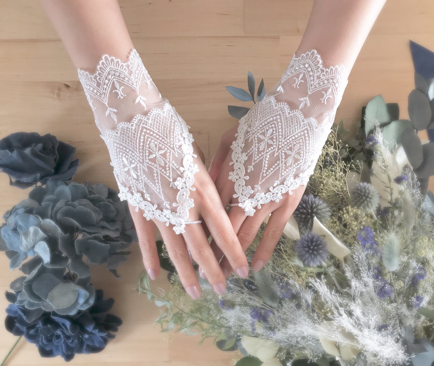 フィンガーレスグローブ•Lily 4,399円