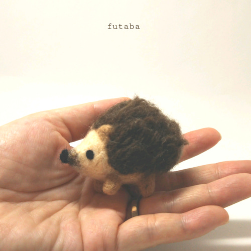 ハリネズミ 羊毛フェルト 茶色直毛 羊毛フェルト futaba 通販 7537408
