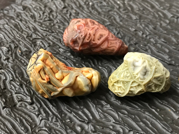 ゴビ石−筋脈 4点 天然石 KIKI 通販 10192328｜Creema(クリーマ