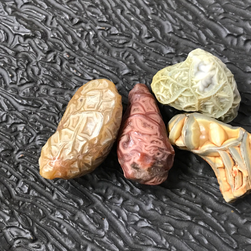 新疆ウイグル自治区 大筋脈石 原石 模様はっきり 置物 ゴビ瑪瑙 ゴビ石 希少 Amazon.co.jp: 新疆ウイグル自治区 大筋脈石 原石 模様はっきり