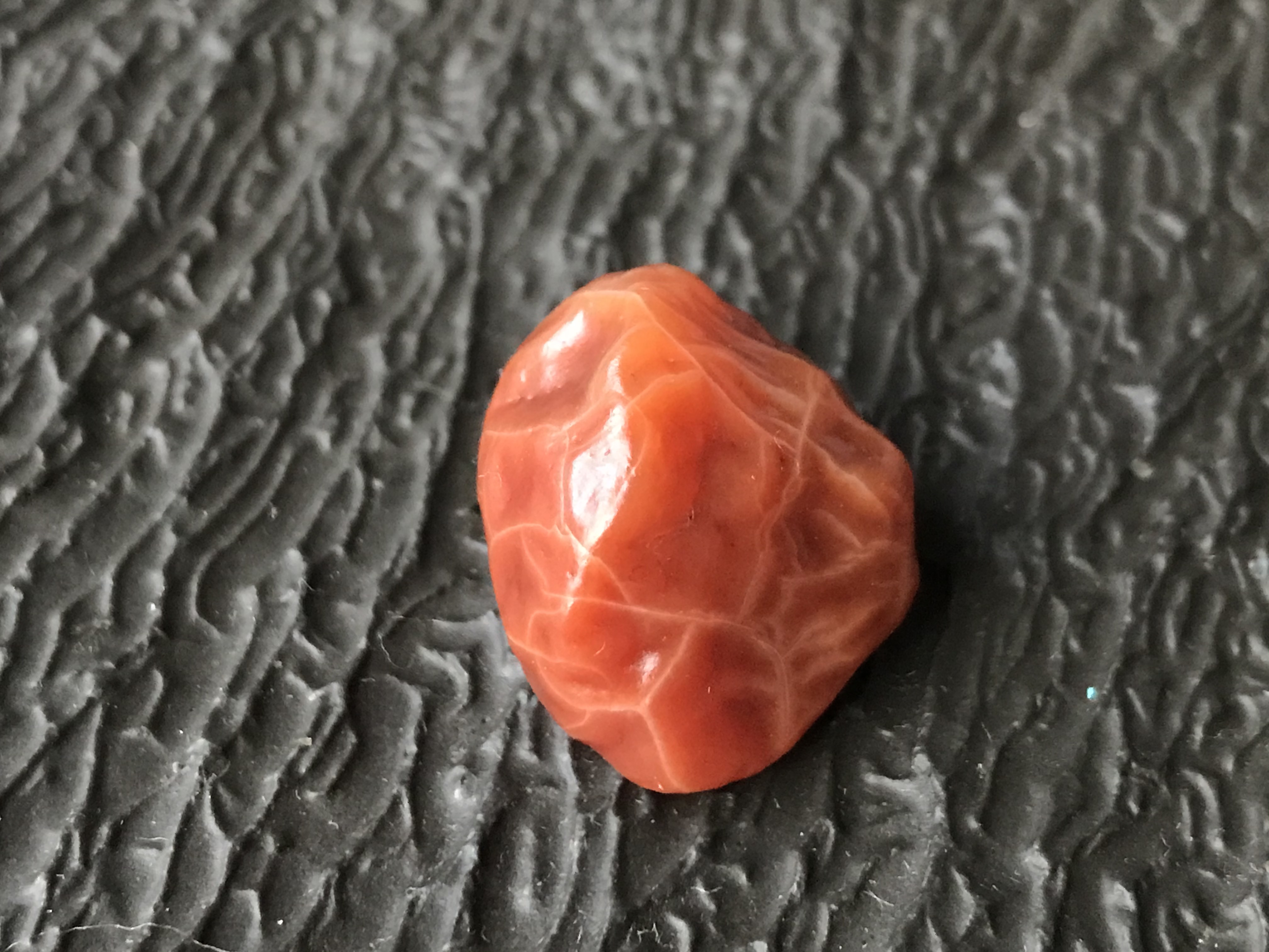 ゴビ石-395  ゴビ瑪瑙　原石　血脈