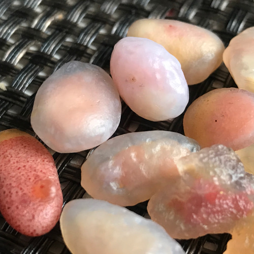 ゴビ石−1242 ゴビ瑪瑙　彫刻物セット　ハンドメイドパーツ ゴビ石−1283 ゴビ瑪瑙 原石 濃翠色 鉱物 その他置物 KIKI 通販