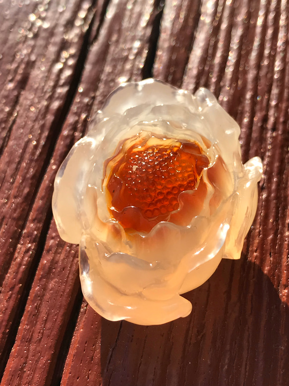 ゴビ石−126 ゴビ瑪瑙花手彫り彫刻置物