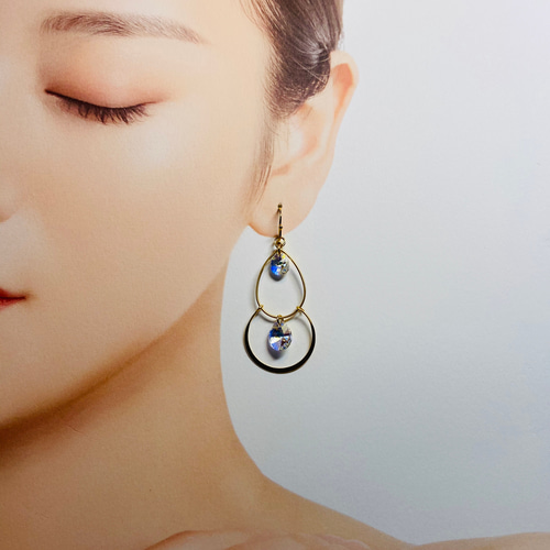 スワロフスキーのピアス SWAROVSKI｜【公式】【スワロフスキー】Constella ドロップ