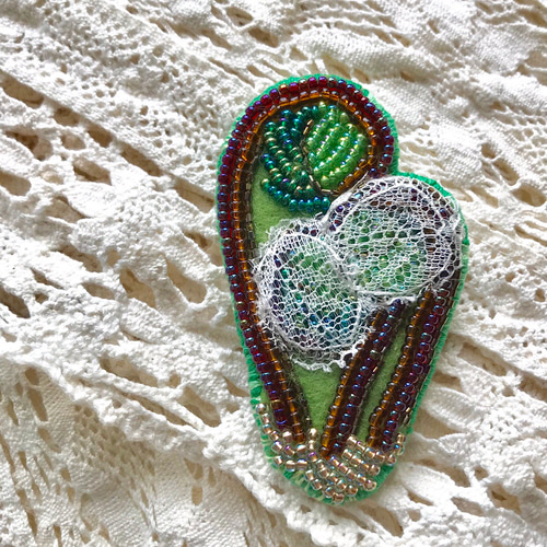 てんとう虫(青) ビーズブローチ ビーズ刺繍 アクセサリー