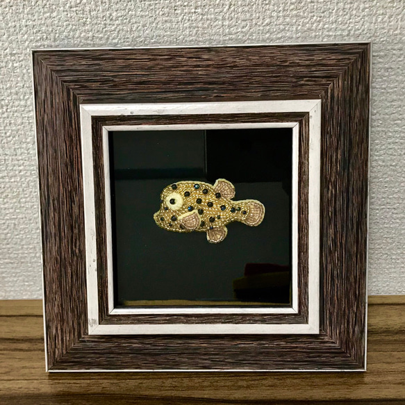 ハコフグ(箱河豚)ビーズ刺繍ブローチ(受注制作) 6枚目の画像