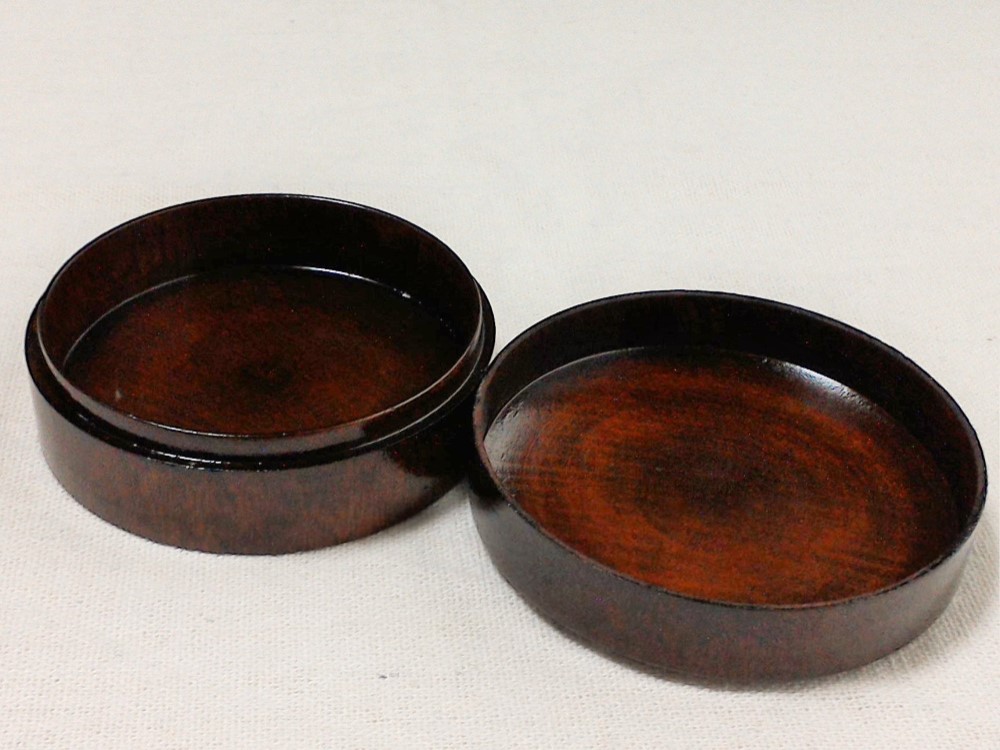 香合　摺漆