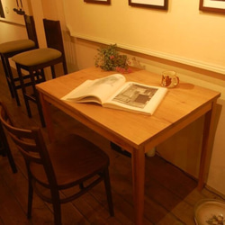クルミのテーブル 1枚目の画像