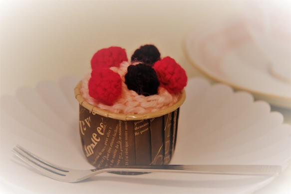 毛糸のカップケーキ&ロールケーキ（おままごと用） 3枚目の画像