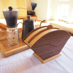 新作2022【再販開始！３色展開】【①茶色】木製コーヒーフィルターケース（台形型　２～４杯用） 3枚目の画像