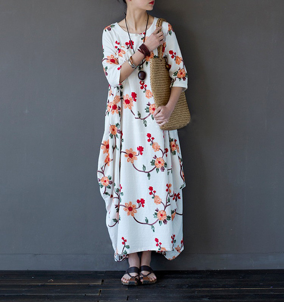 夏 綿麻 ワンピース  刺繍 花柄  文芸ゆるワンピース 大きいサイズ 6枚目の画像