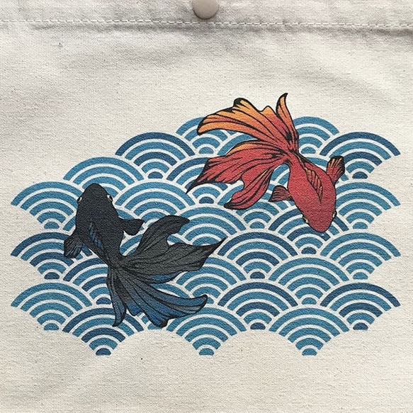 青海波和兩條金魚薩科 第3張的照片