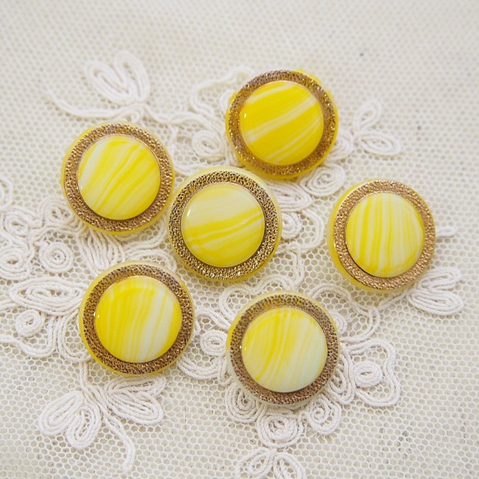 2個セット】ヴィンテージ チェコ イエロー ゴールド ガラスボタン18mm 
